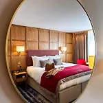 Hotel Skylon