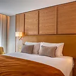 Hotel Skylon 4*