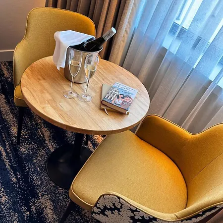Skylon 4*